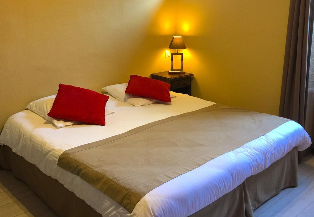 L'Estaminet Hotel Mazille Quarto foto